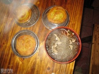 肥腸粉配鍋魁，川味小吃的最佳拍檔，吃過的人都說好