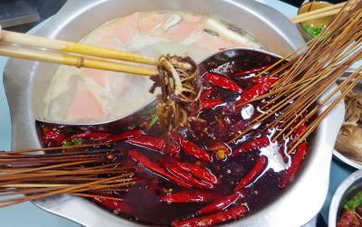 四川串串香技術(shù)培訓哪里好？蜀味緣菜品腌粉的配方教學