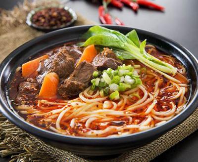 麻辣重慶小面技術(shù)培訓(xùn)哪里靠譜？辣椒油調(diào)料制作