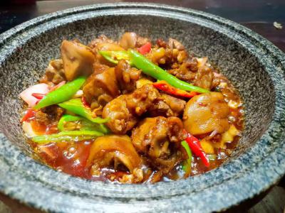 干鍋底料技術培訓哪里靠譜？干鍋技術培訓學校