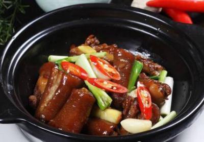 砂鍋菜技術培訓班哪家好？蜀味緣小吃培訓學校助您成就財富夢想